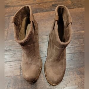 Splendid Suede heeled booties. Women's 8.5